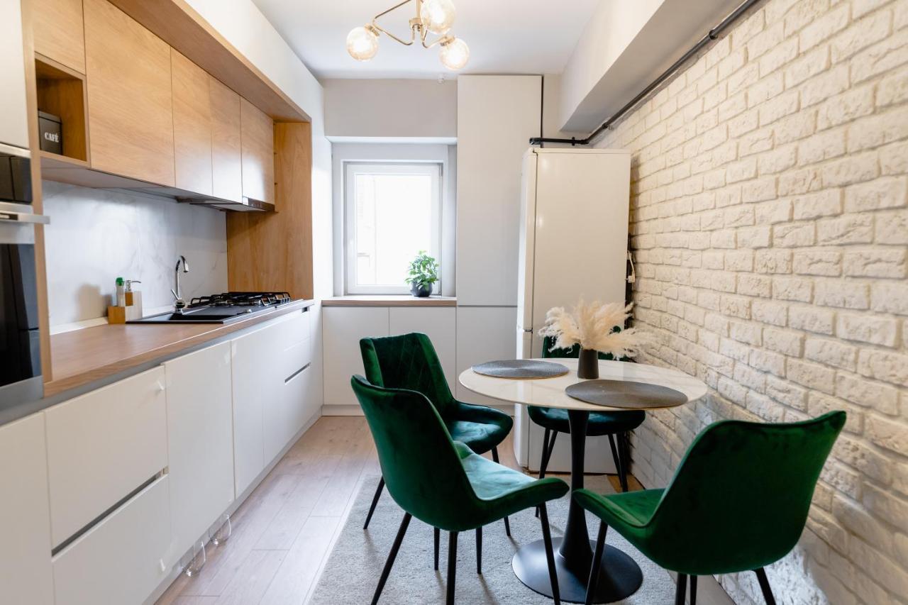 Beautiful And Cozy 2 Bedroom Apartment With Living Room Loft คลูจ-นาโปกา ภายนอก รูปภาพ